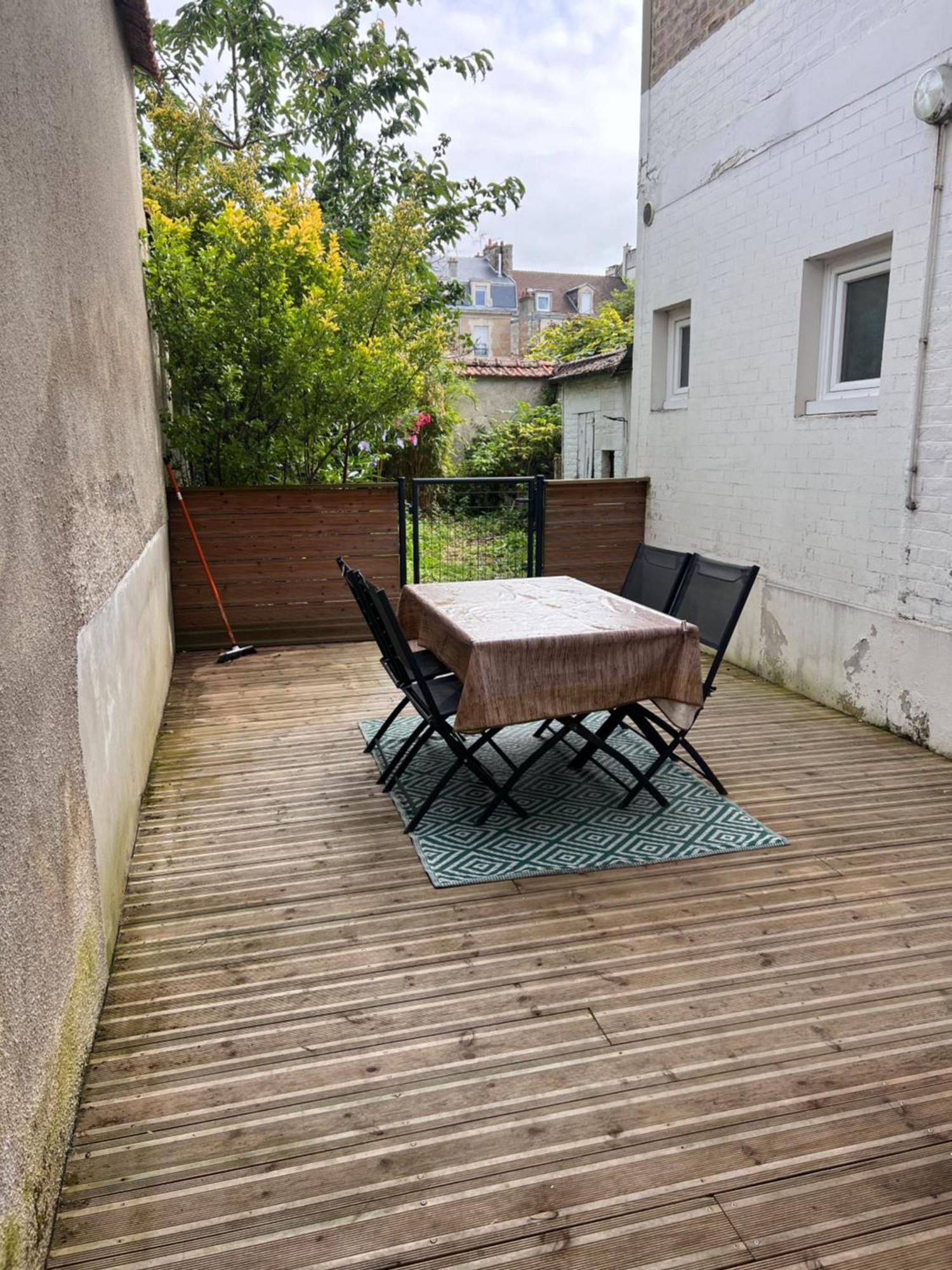 Appartement Hyper Centre Reims Le Gite Du Sorcier Exterior foto